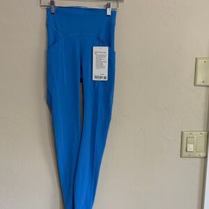 lululemon athletica Blue Power Thru HR Tight 25”.